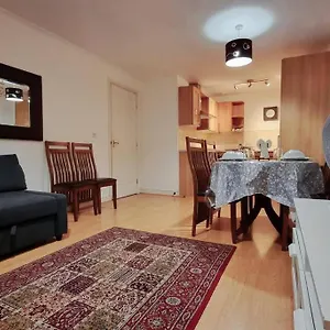 Entire In East E3 Near Bromley By Bow Station London